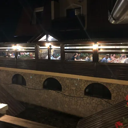 汽车旅馆 Fs
