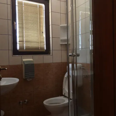 Fs * Hadžići