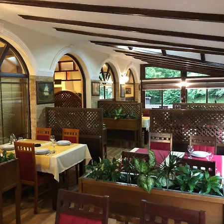 Fs * Hadžići